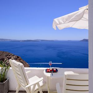 Nikos Villas